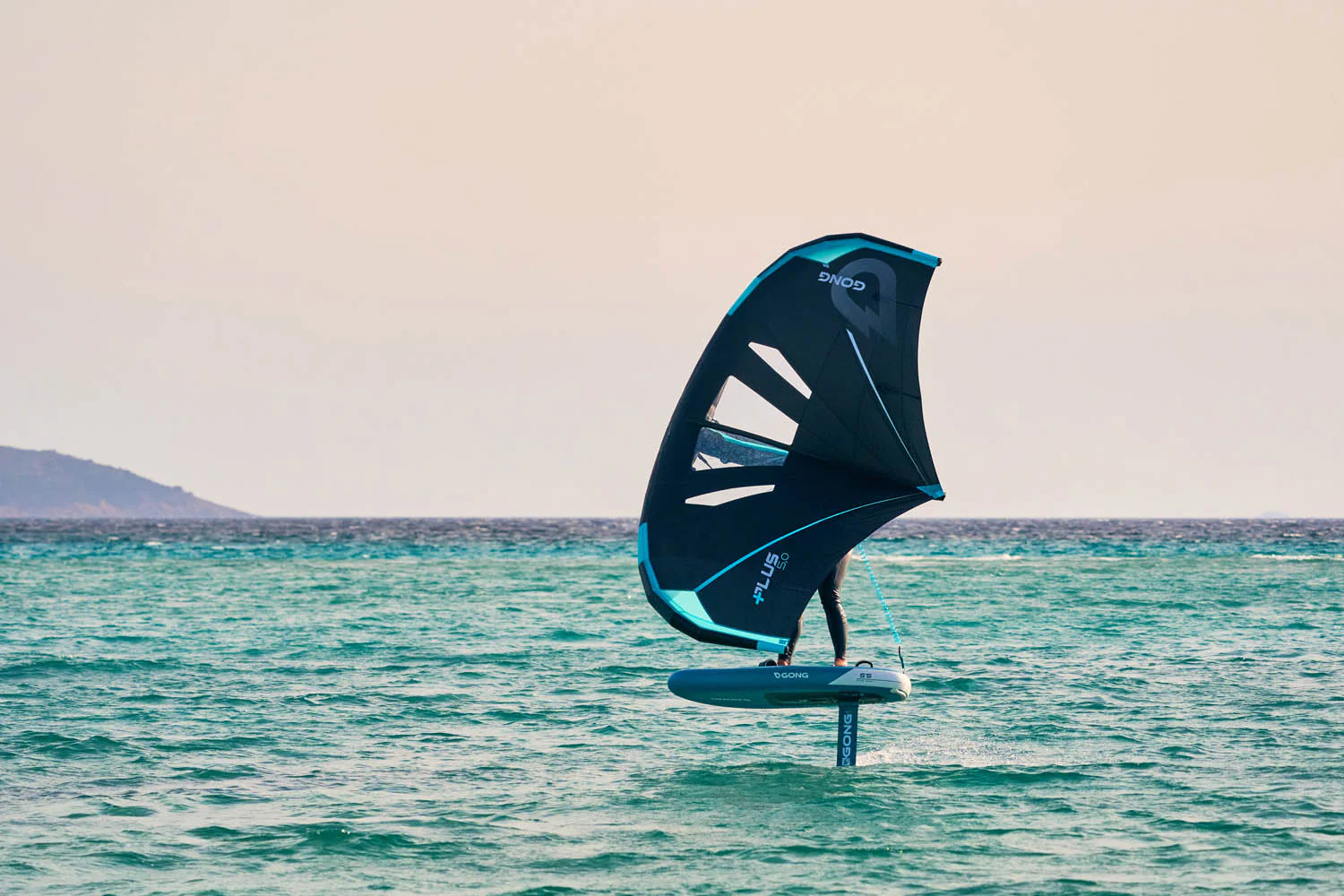 GONG | Wing foil Board Inflatable HIPE Perf 5'10 G2 - Image 9