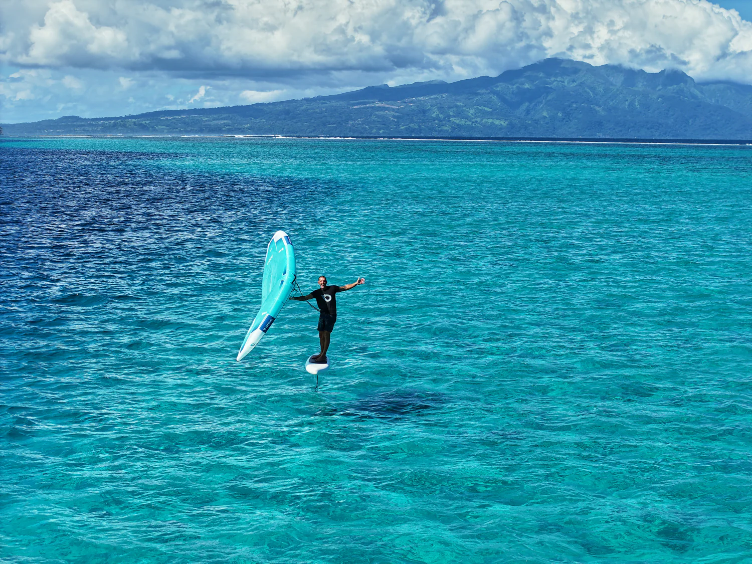 GONG | SUP foil Board Inflatable HIPE Intruder - Image 15