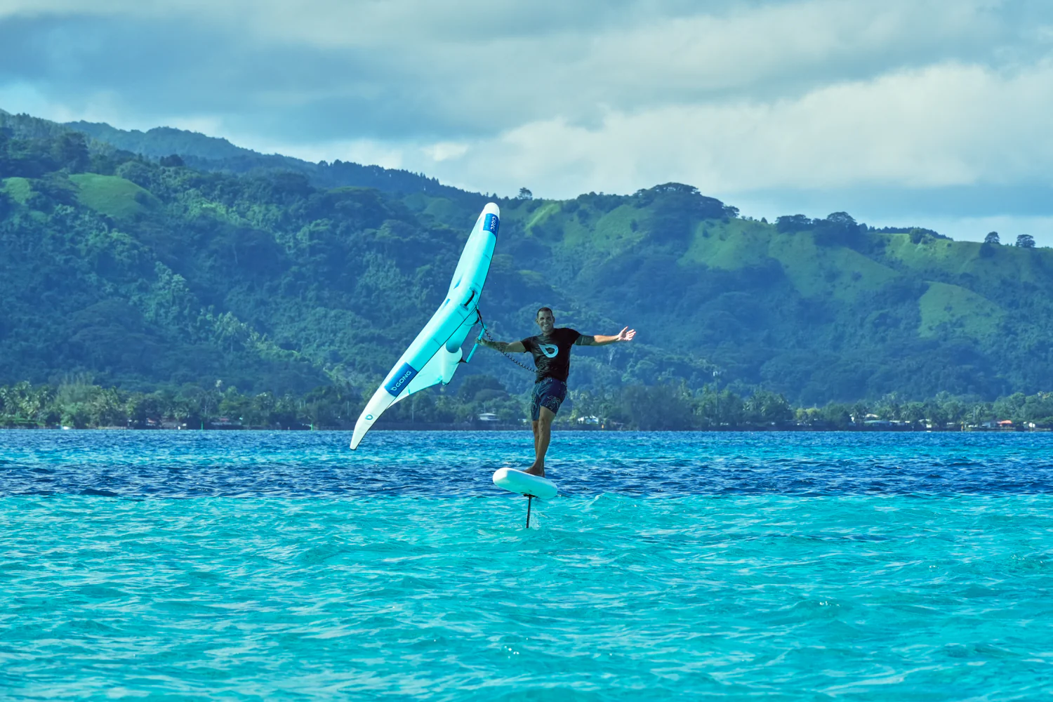 GONG | SUP foil Board Inflatable HIPE Intruder - Image 9