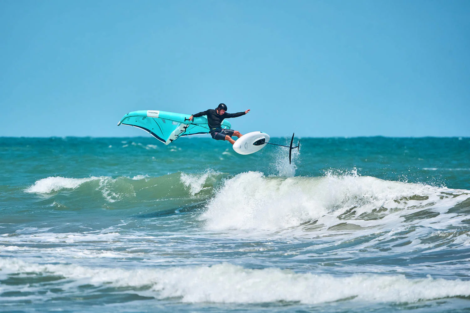 GONG | Wing foil Board Inflatable HIPE Cruzader - Image 16