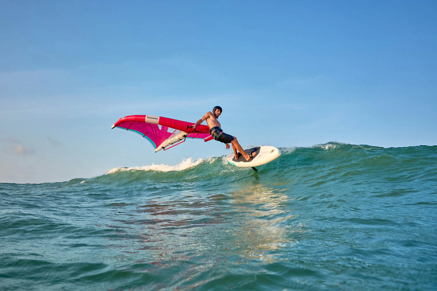 GONG | Wing foil Board Inflatable HIPE Cruzader - Image 19