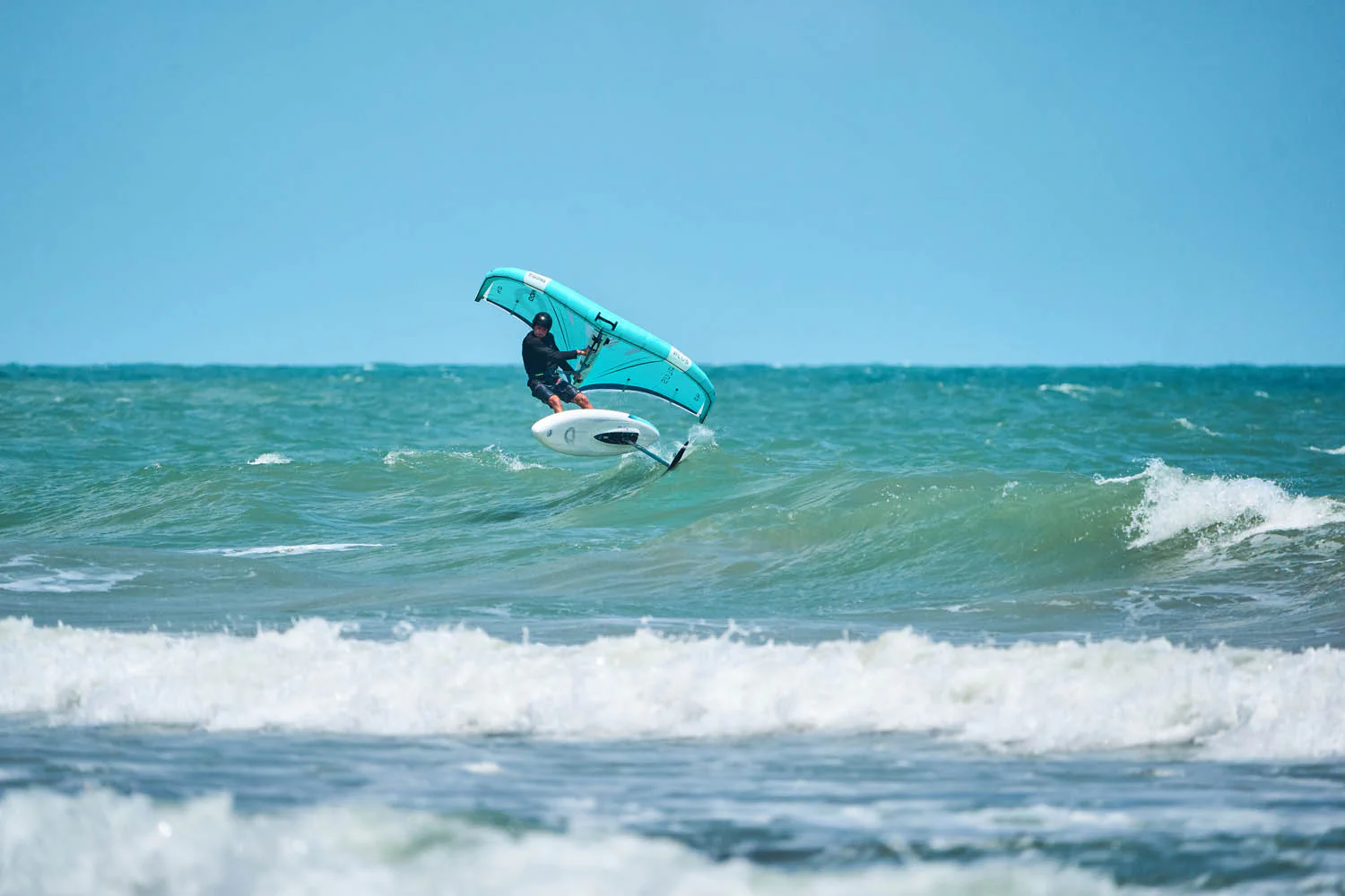 GONG | Wing foil Board Inflatable HIPE Cruzader - Image 21