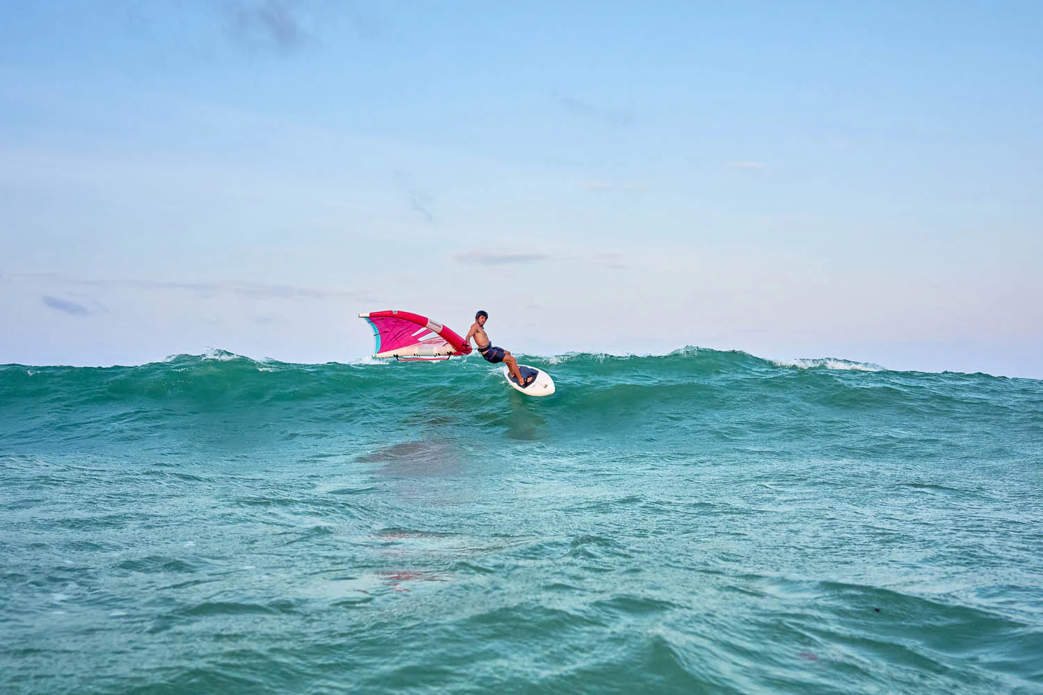 GONG | Wing foil Board Inflatable HIPE Cruzader - Image 24