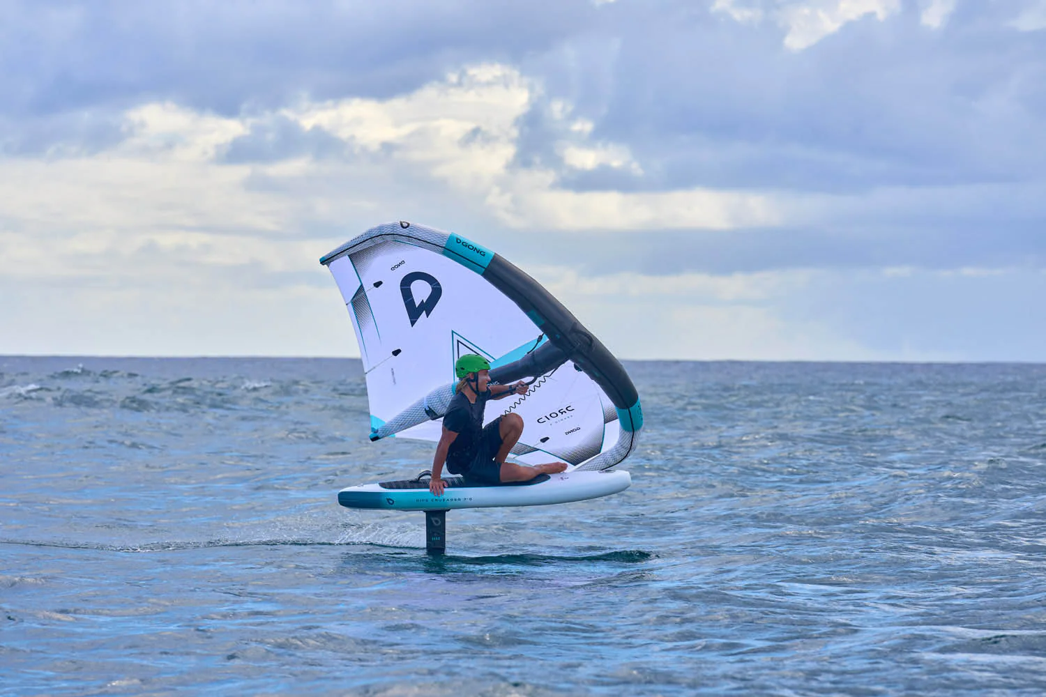 GONG | Wing foil Board Inflatable HIPE Cruzader - Image 38